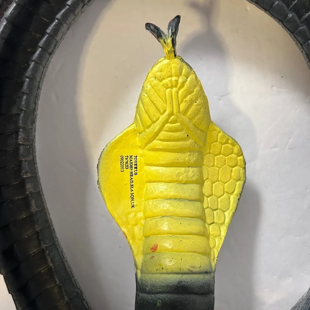 UsedToys R Us Realistic King Cobra Rubber Snake Figure 70 Inch Brown Yellow Prop